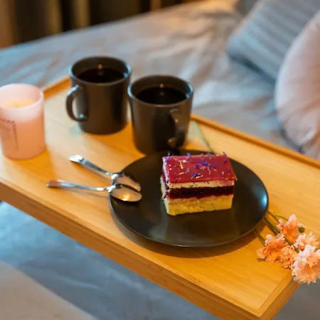 Airport - Balcony, Parking, Bus Nearby - By Rentujemy