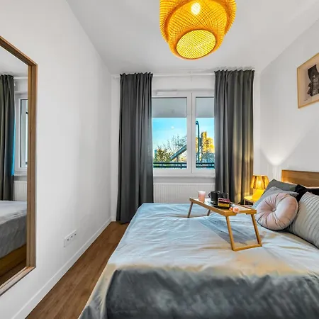 Apartment Airport - Balcony, Parking, Bus Nearby - By Rentujemy Warsaw