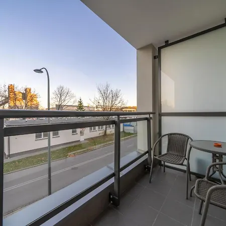 Airport - Balcony, Parking, Bus Nearby - By Rentujemy *