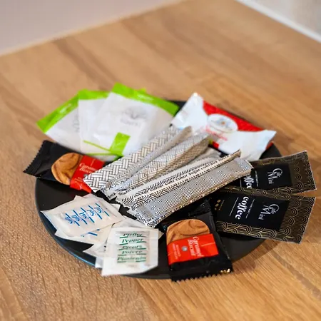 아파트 Airport - Balcony, Parking, Bus Nearby - By Rentujemy 바르샤바