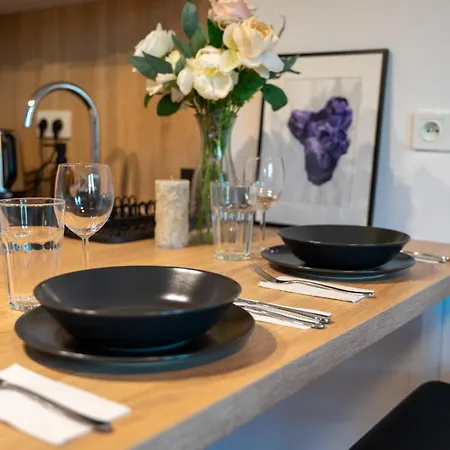 Airport - Balcony, Parking, Bus Nearby - By Rentujemy Lejlighed