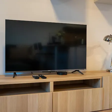 Airport - Balcony, Parking, Bus Nearby - By Rentujemy *