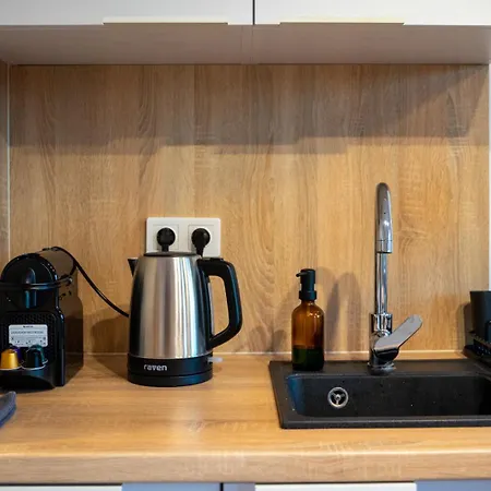 Airport - Balcony, Parking, Bus Nearby - By Rentujemy 아파트 *