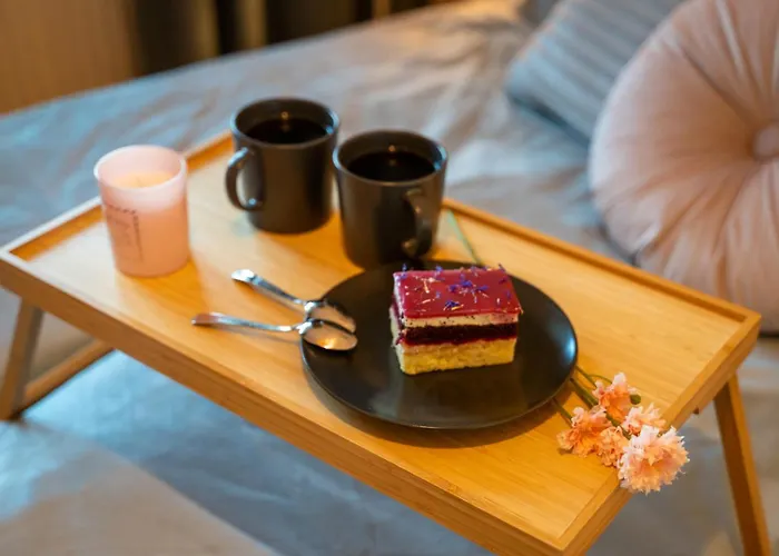 Airport - Balcony, Parking, Bus Nearby - By Rentujemy