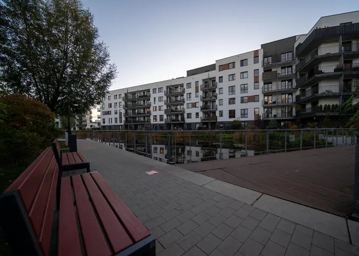 Apartment Airport - Balcony, Parking, Bus Nearby - By Rentujemy Warsaw