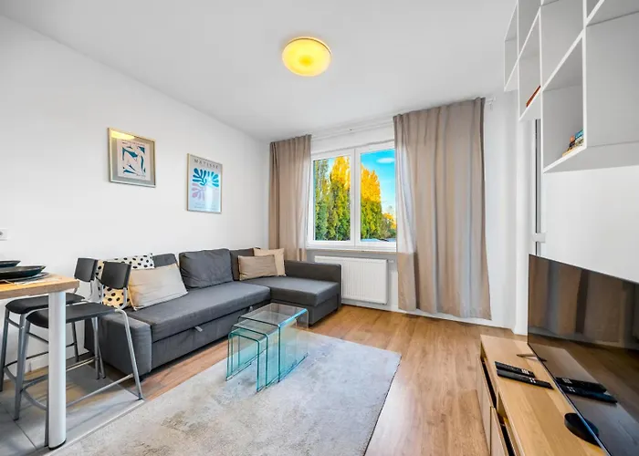 Airport - Balcony, Parking, Bus Nearby - By Rentujemy Apartment Warsaw