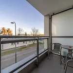 Airport - Balcony, Parking, Bus Nearby - By Rentujemy *