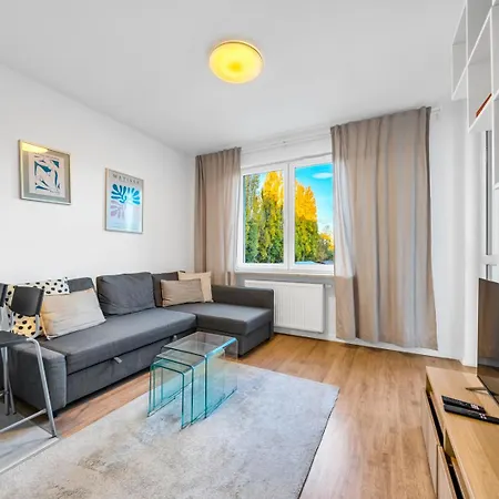 Airport - Balcony, Parking, Bus Nearby - By Rentujemy Apartment Warschau