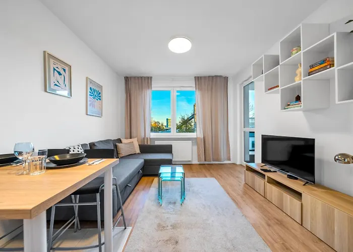 Διαμέρισμα Airport - Balcony, Parking, Bus Nearby - By Rentujemy