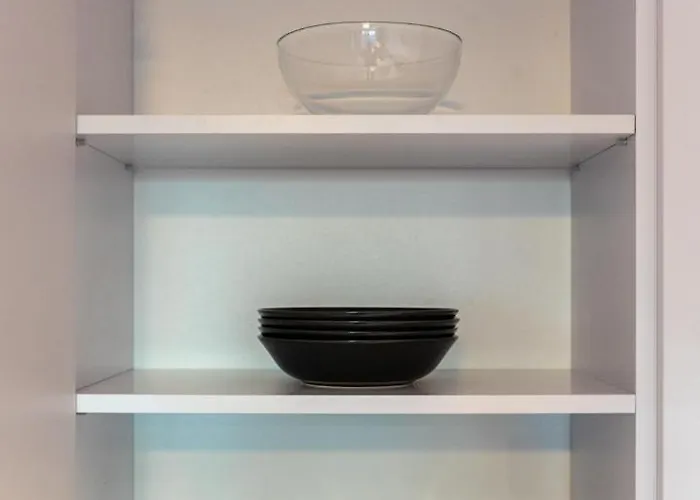 Airport - Balcony, Parking, Bus Nearby - By Rentujemy Διαμέρισμα